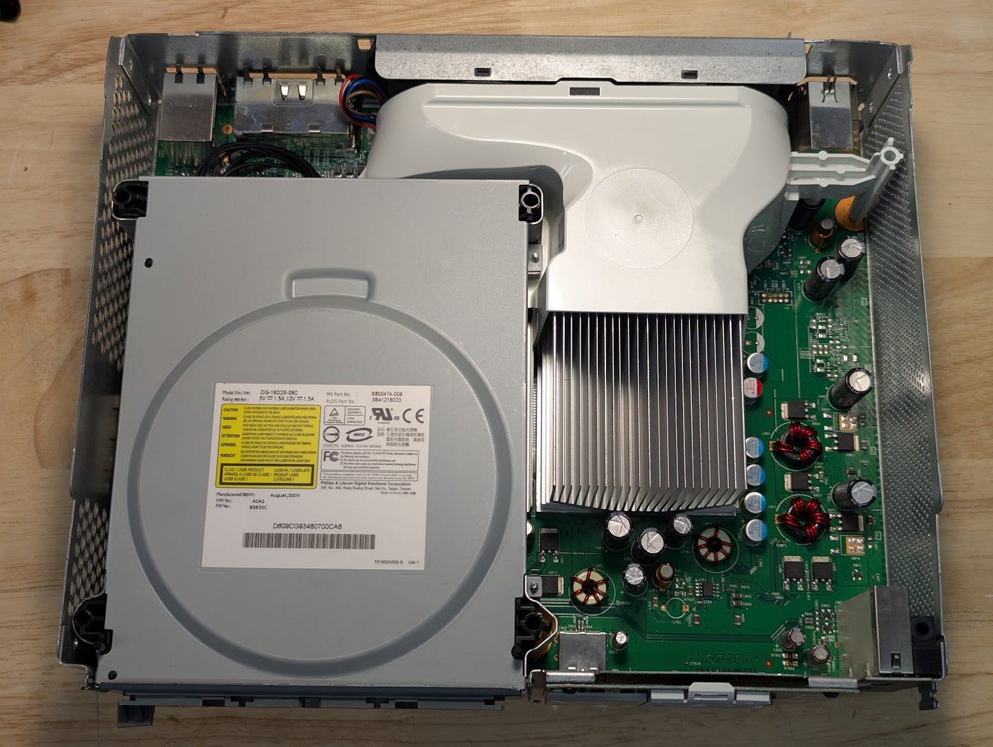 Xbox 360 Call of Duty Modern Warfare 2 Limited Edition 250GB Console w/ OEM Controller