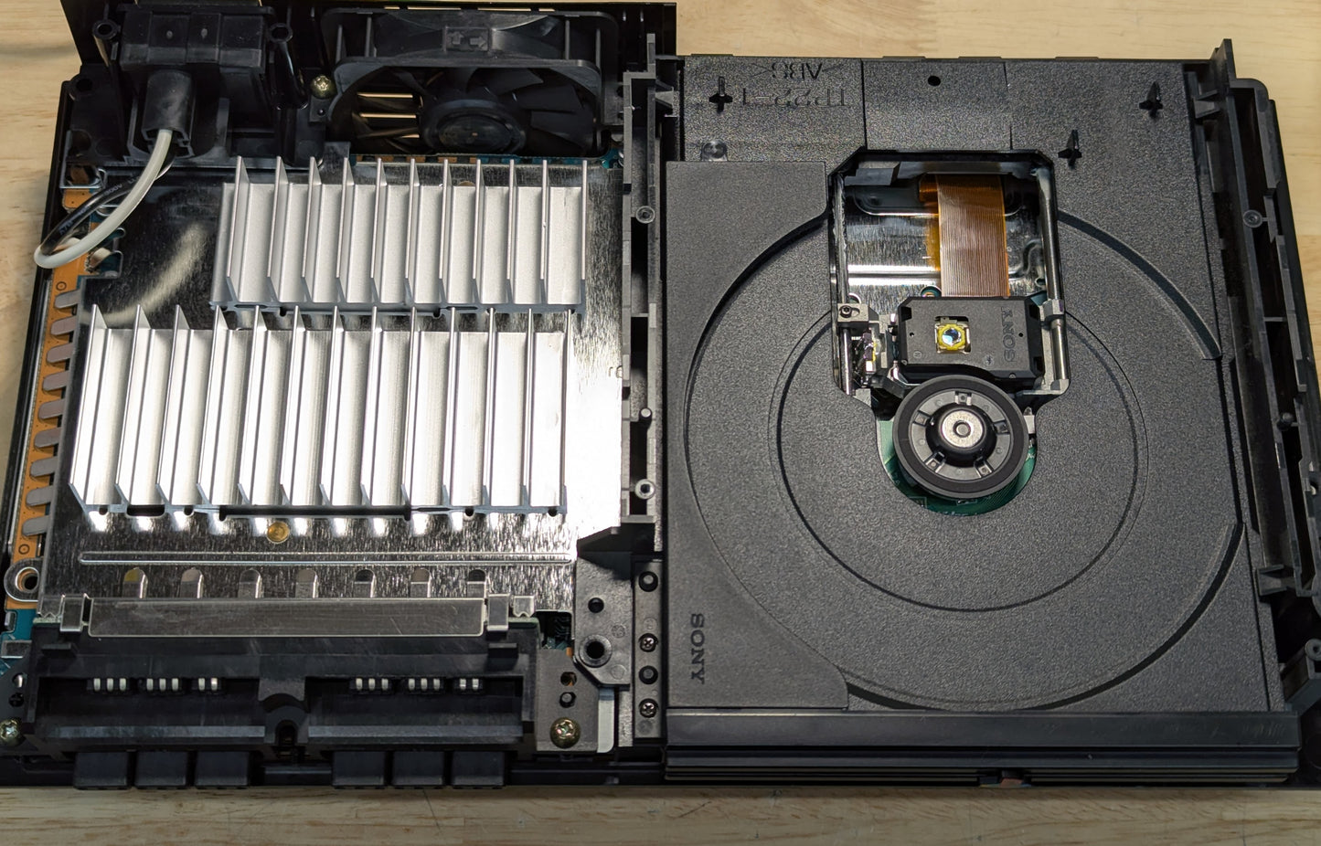 PlayStation 2 Fat w/ XYAB Sentinel Controller & 128MB Memory Card Bundle - Black