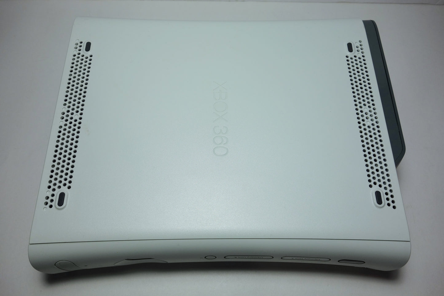 Xbox 360 Pro Console w/ OEM Controller Bundle - White