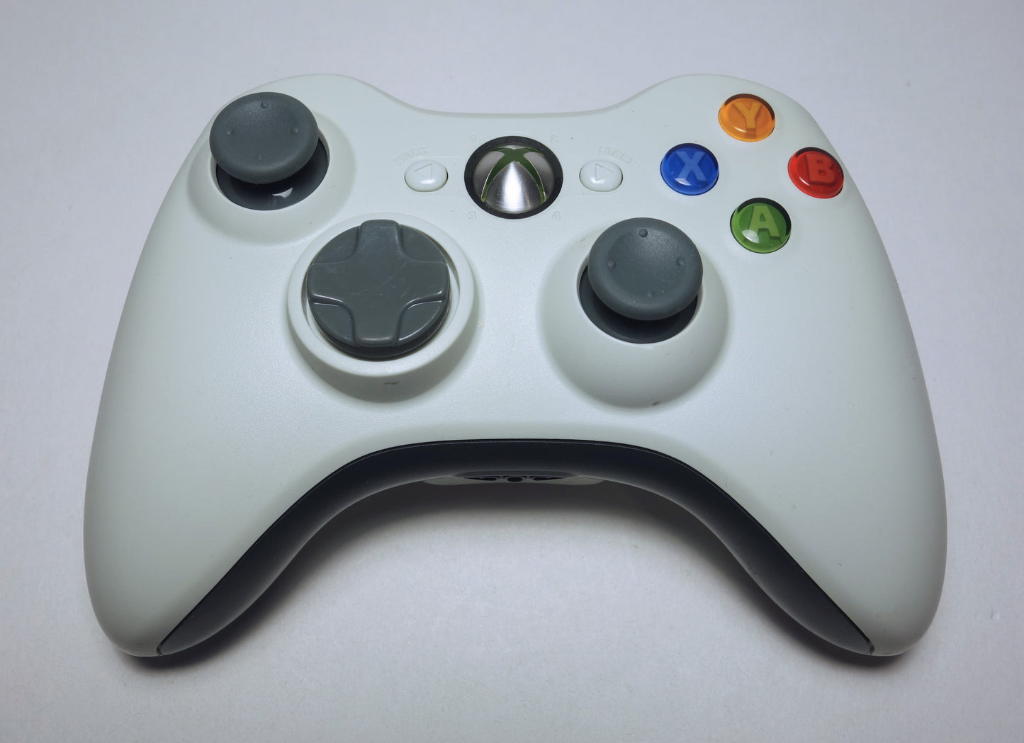 Xbox 360 Pro Console w/ OEM Controller Bundle - White