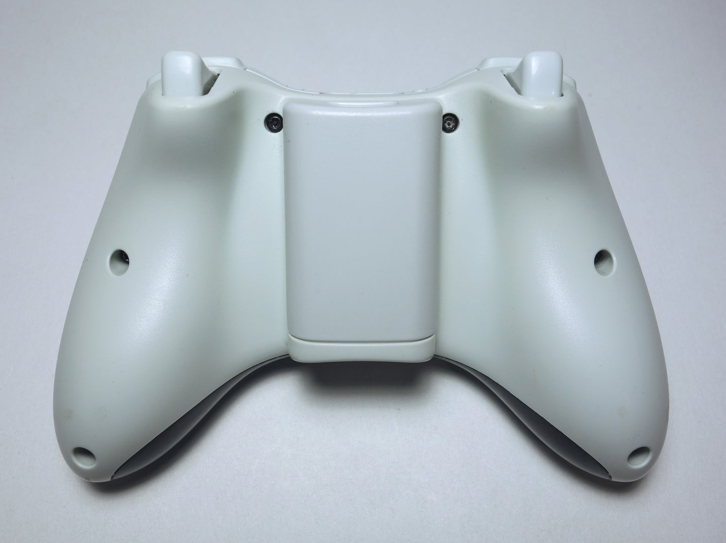 Xbox 360 Pro Console w/ OEM Controller Bundle - White