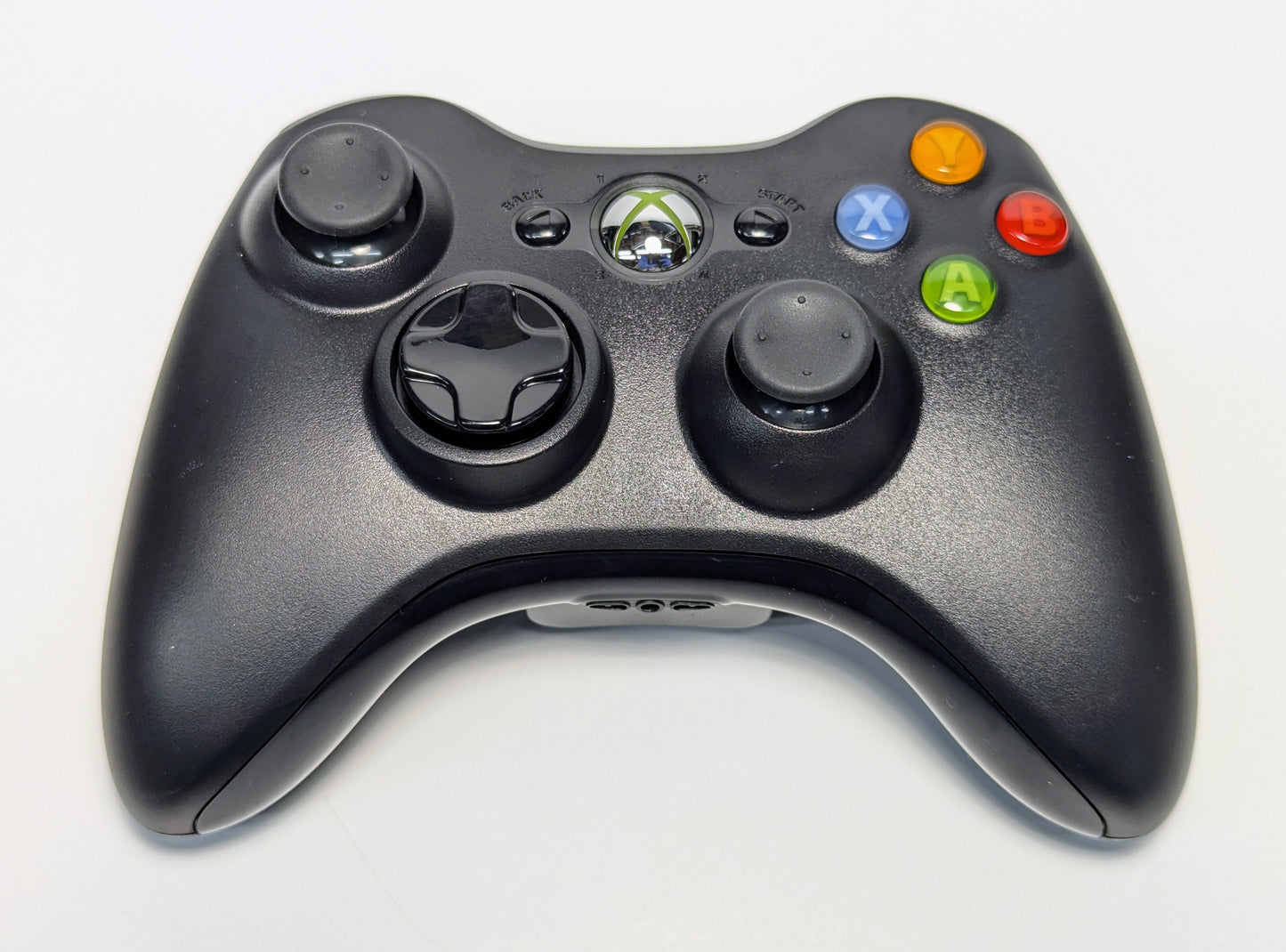 Xbox 360 S Slim 4GB-500GB w/ OEM Controller Bundle - Black