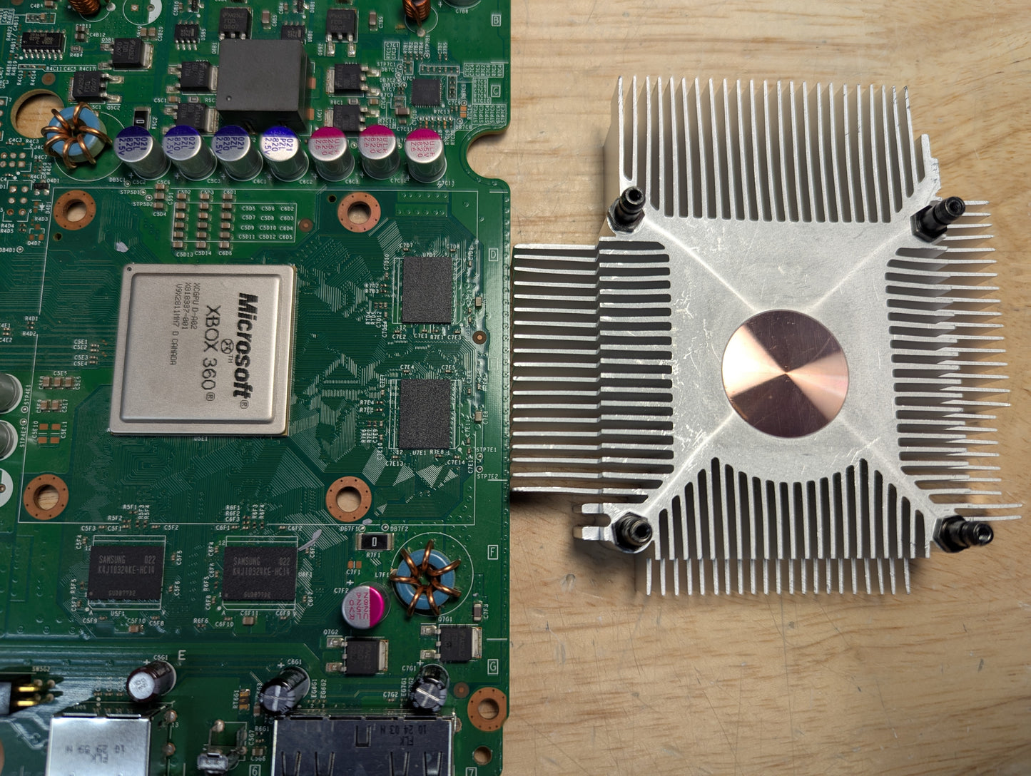 Xbox 360 S Slim 4GB-500GB w/ OEM Controller Bundle - Black