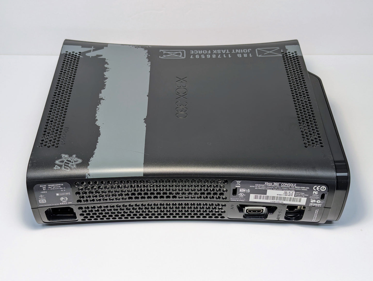 Xbox 360 Call of Duty Modern Warfare 2 Limited Edition 250GB Console w/ OEM Controller