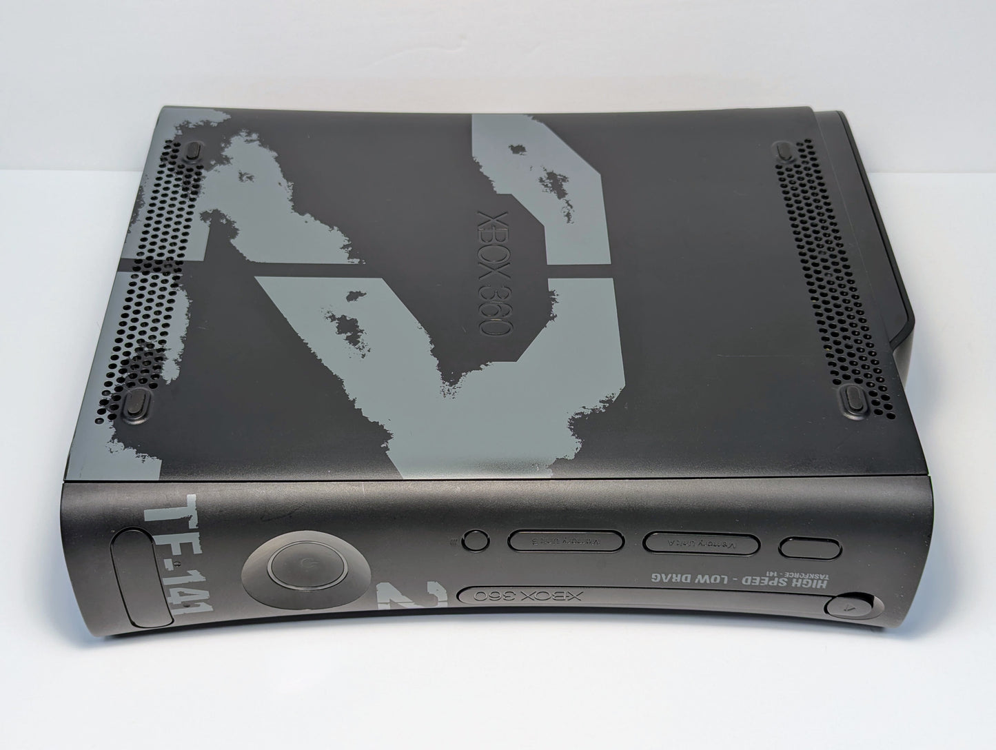 Xbox 360 Call of Duty Modern Warfare 2 Limited Edition 250GB Console w/ OEM Controller